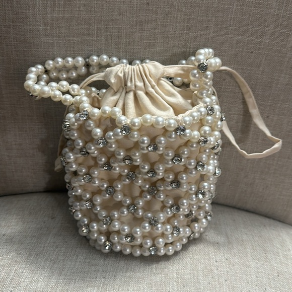 Cream Faux Pearl Beaded & Sparkling Accents with Vintage Glamour! Statement Bag! - Picture 3 of 7